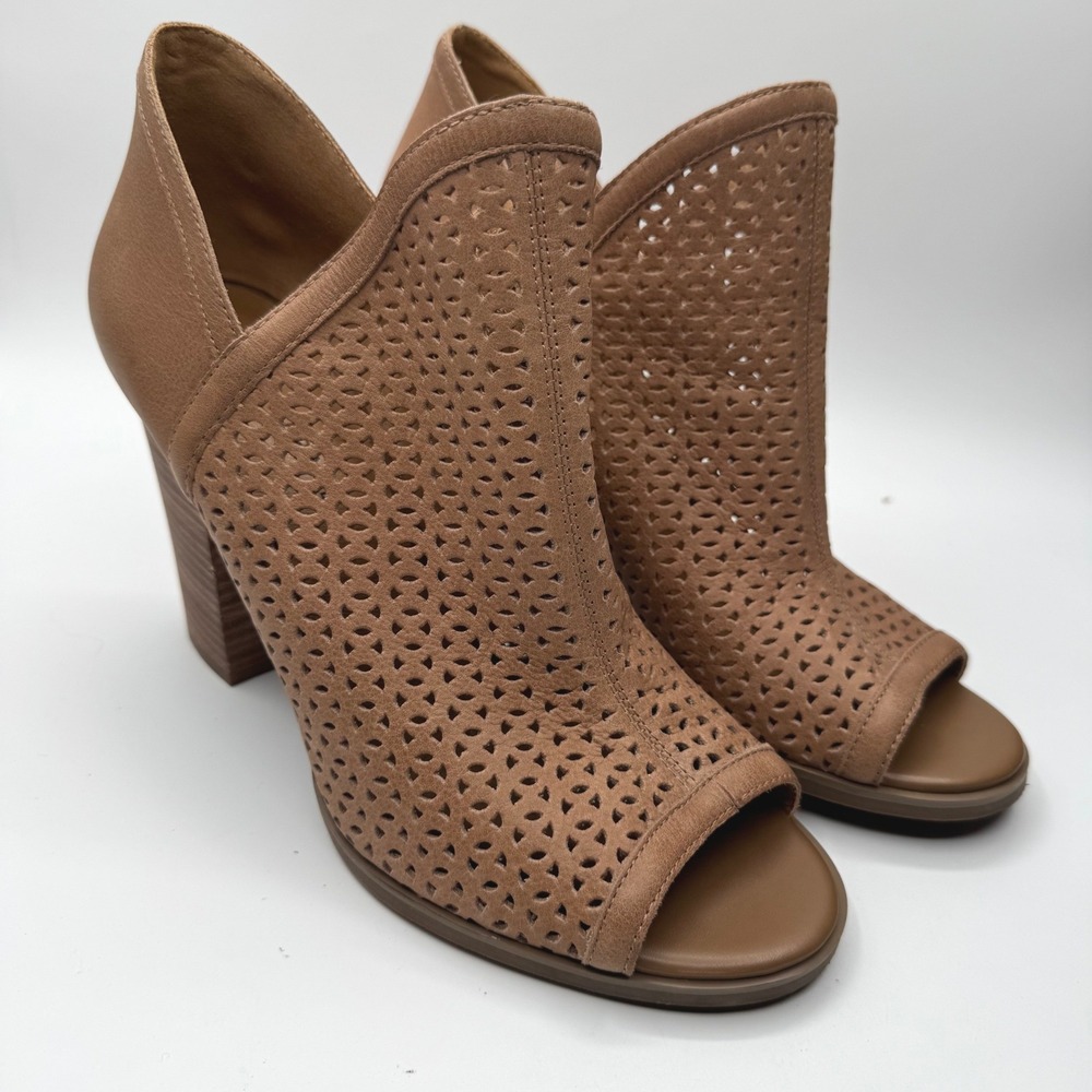 Lucky Brand Peep Toe Booties Womens 9.5 Tan Perforated Block Heel Shooties